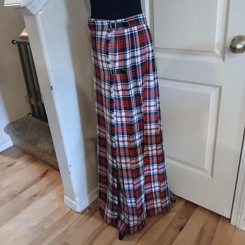 Vintage 70s Scottish Heritage Tartan Pleated Maxi Wrap Leather Buckle Kilt Skirt
